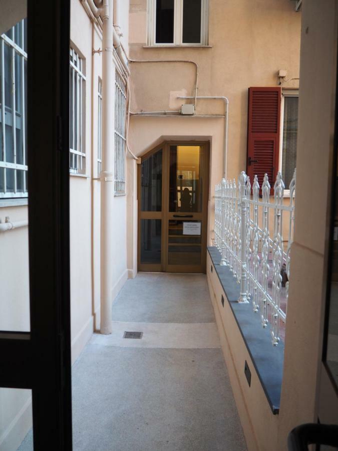La Porta Accanto A Soli 900 Mt Dal Gaslini Genoa Exterior photo